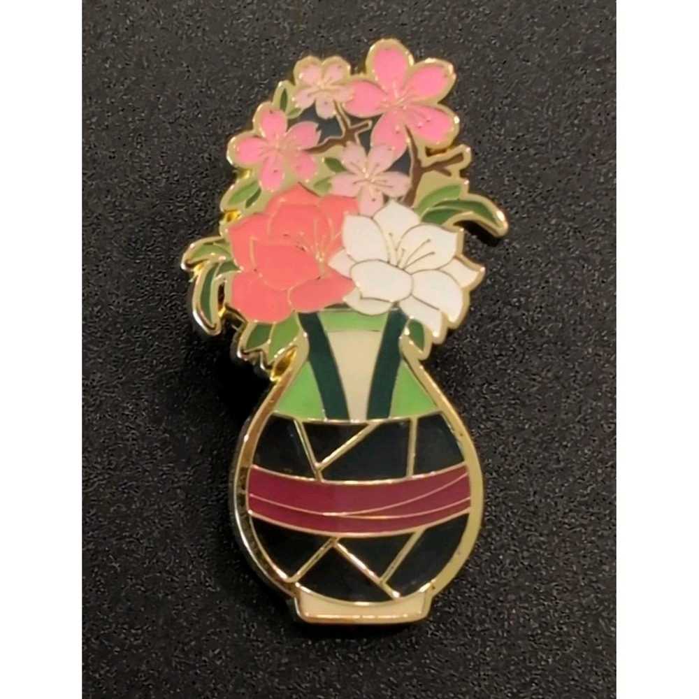 Disney Loungefly Flower Vase Stained Glass Mulan Pin